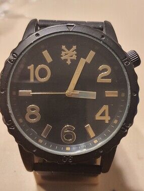 10/$20 Zoo York Black/Goldtone Stainless Steel Oversize Men's Watch